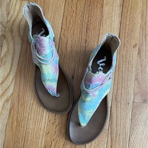 Very G Tie-dye Sandals